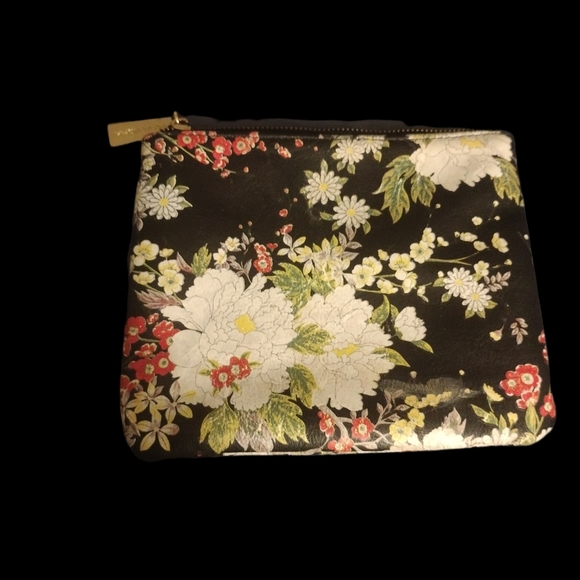 3/$20 Big Buddha cosmetic bag - Picture 3 of 3